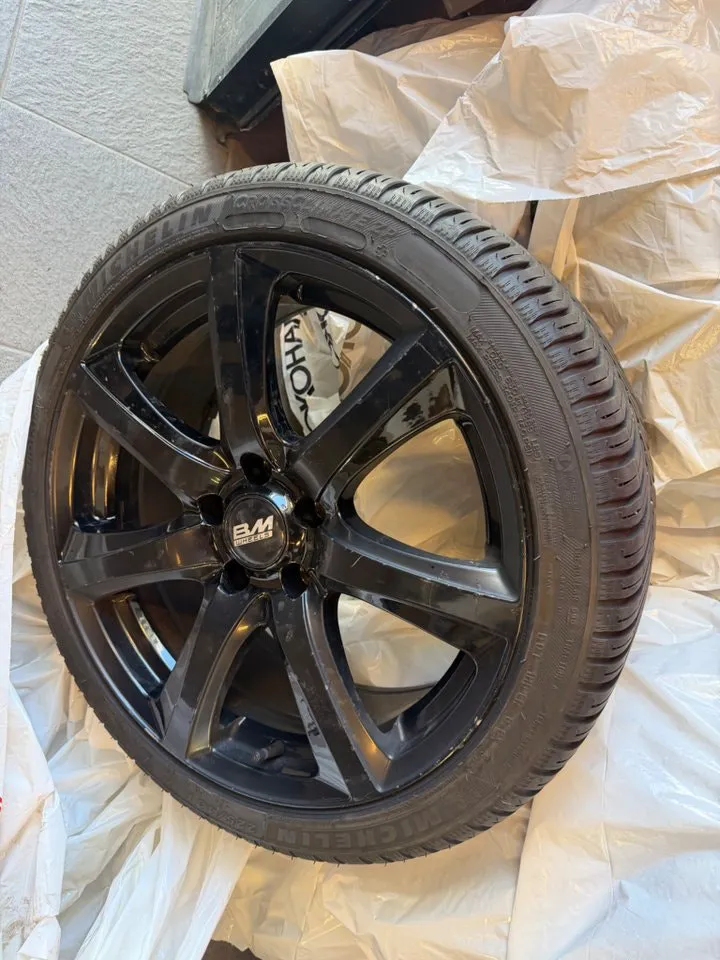 Vehicle image 18