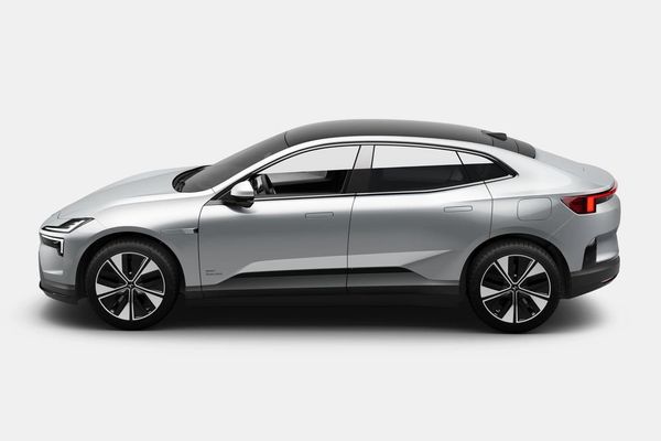 Polestar 4 LRSM Pilot privatleasing från 6995 kr / månad - 2027