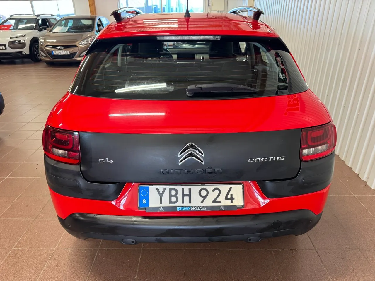 Vehicle image 3