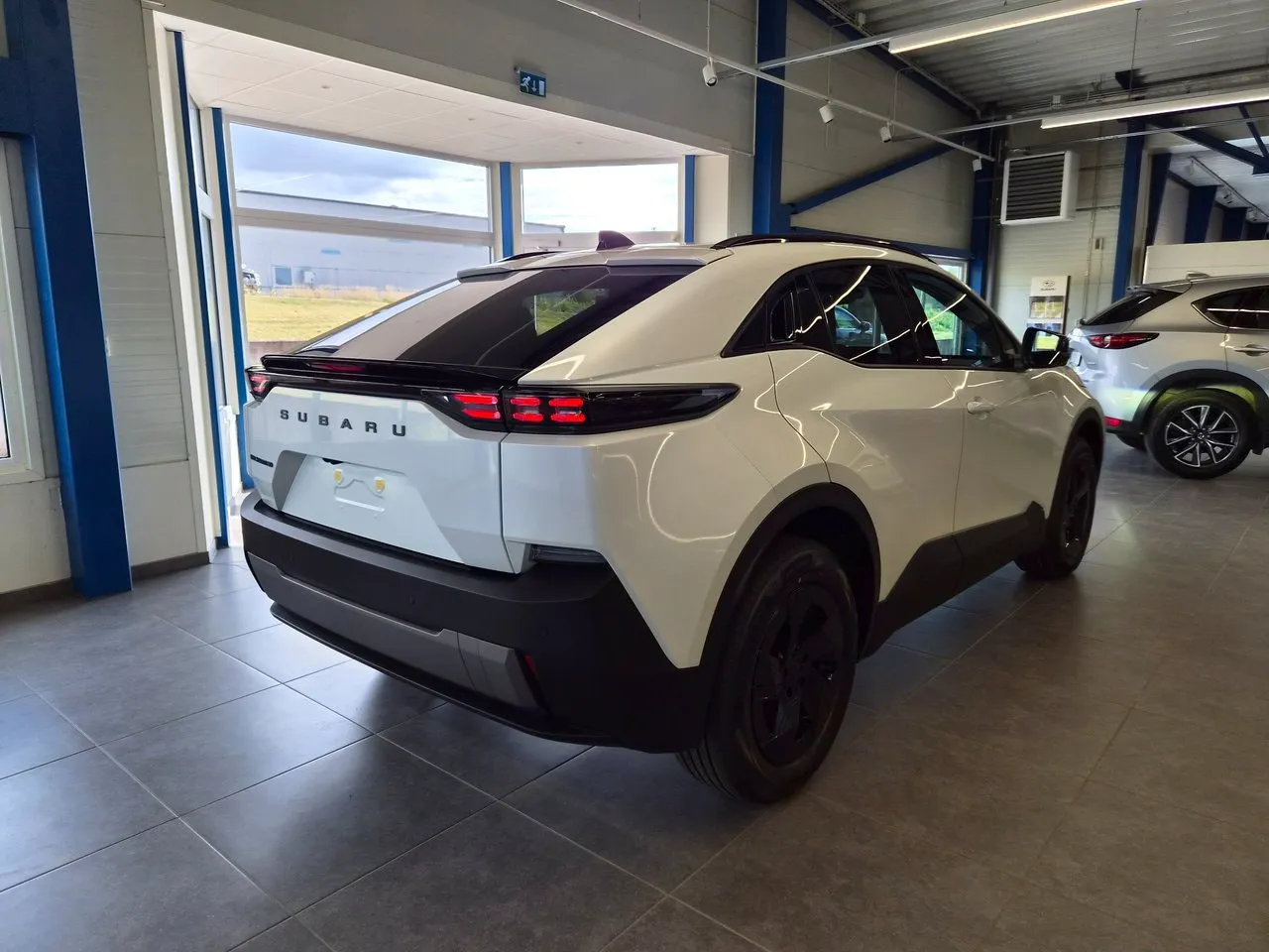 Vehicle image 3