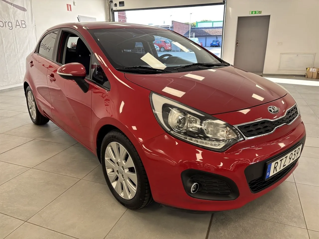 Vehicle image 1
