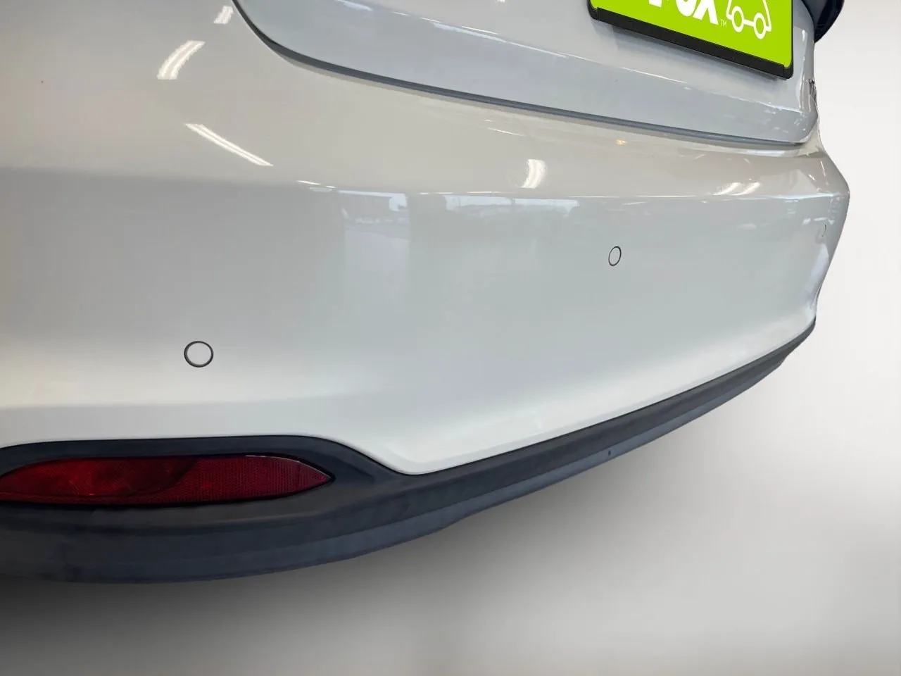 Vehicle image 18