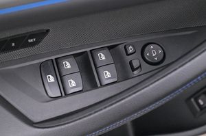 BMW i4 bild 11