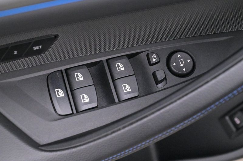 BMW i4 bild 11