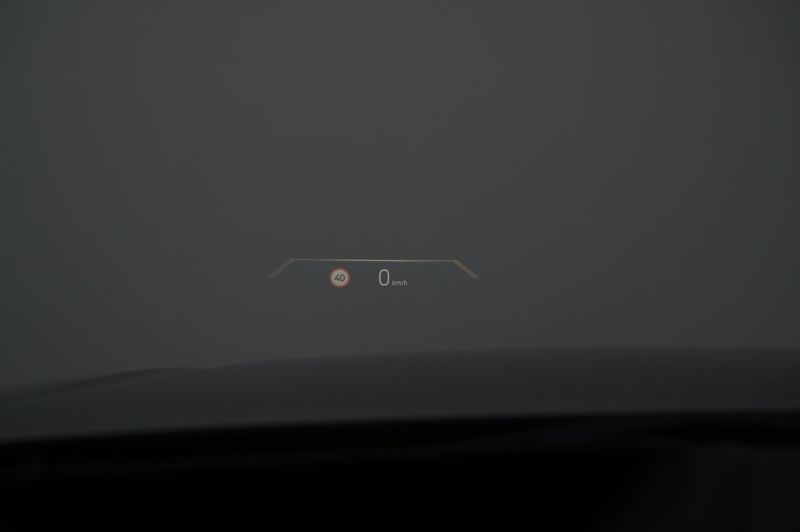 BMW i4 bild 8