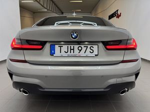 BMW 320 bild 6