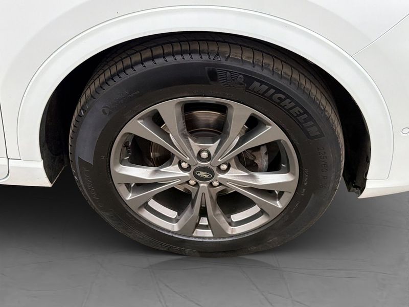 Ford Kuga bild 38
