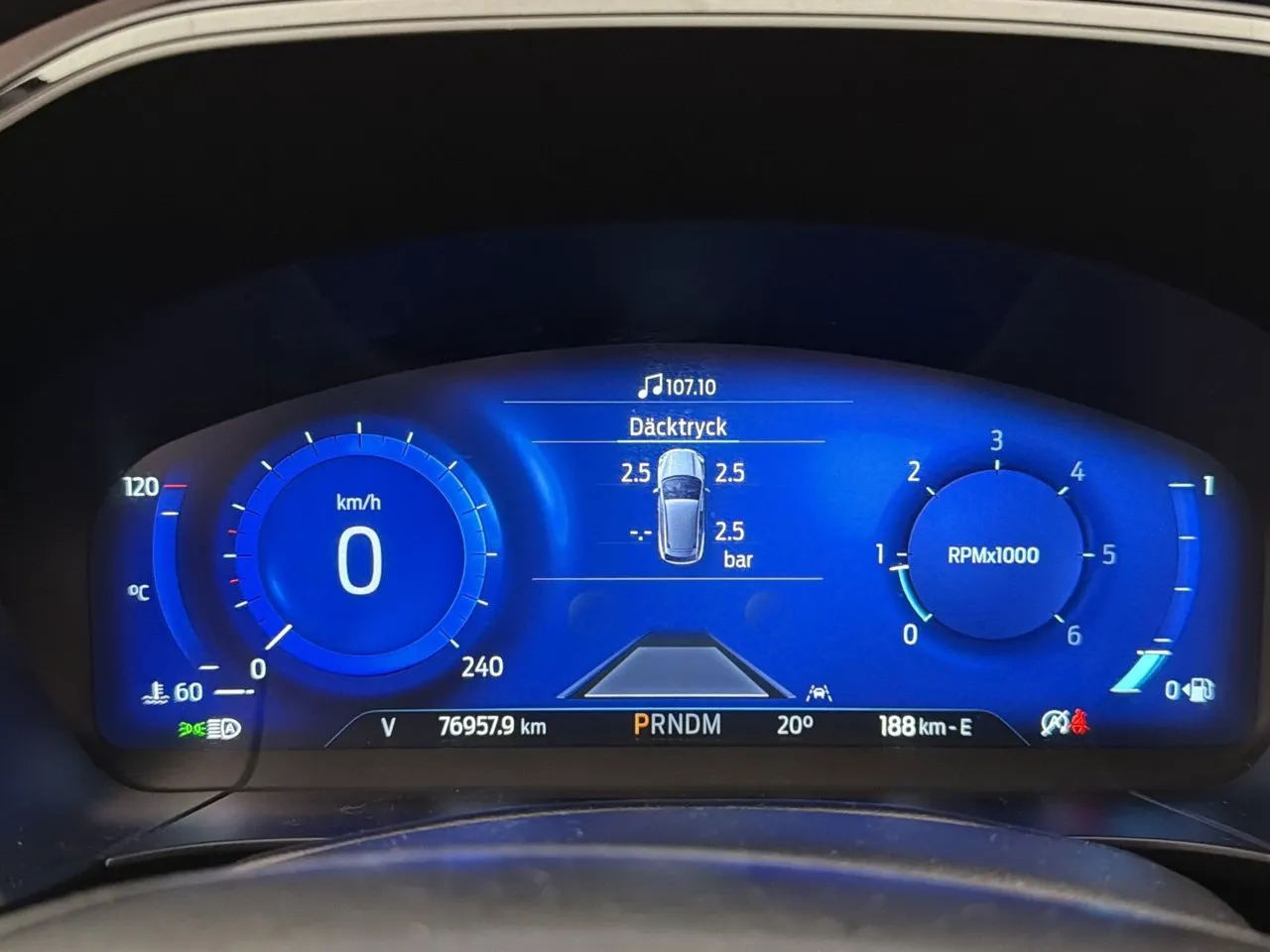Vehicle image 30