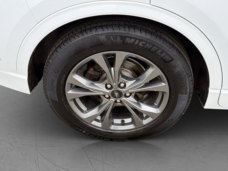 Ford Kuga bild 37