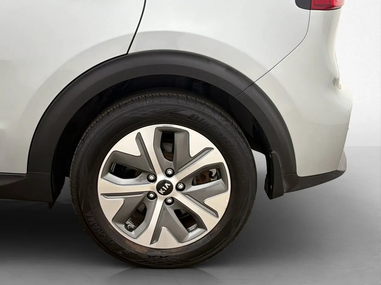 Vehicle image 30