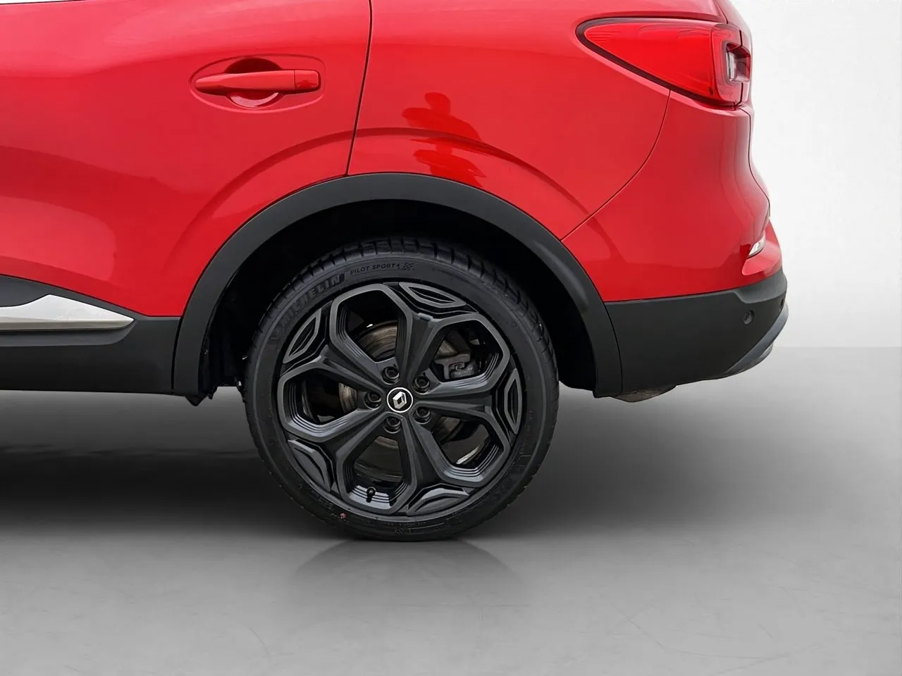 Vehicle image 33