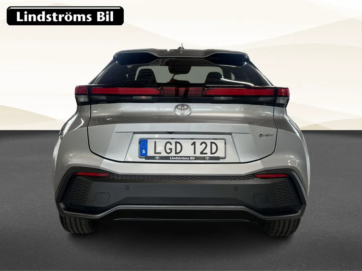 Vehicle image 7