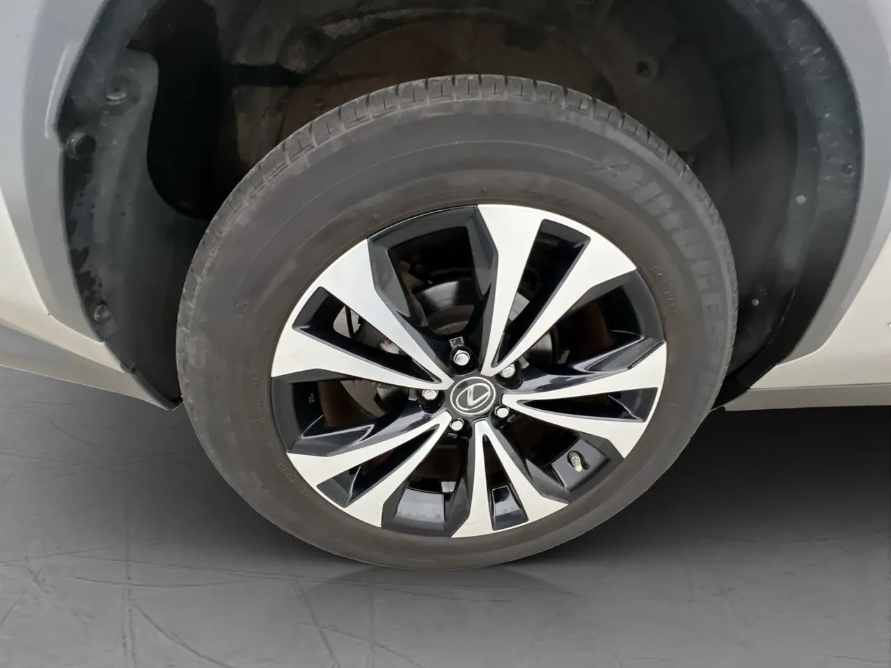 Vehicle image 30