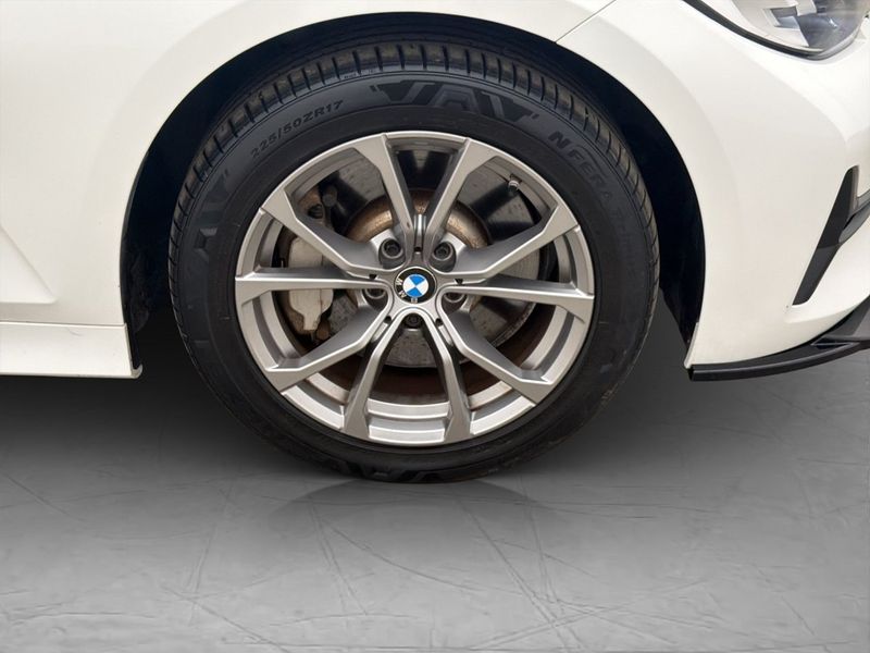 BMW 330 bild 31