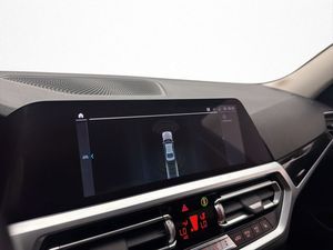 BMW 330 bild 18