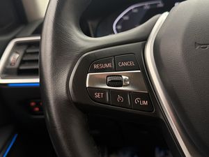 BMW 330 bild 12