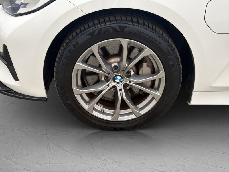 BMW 330 bild 28