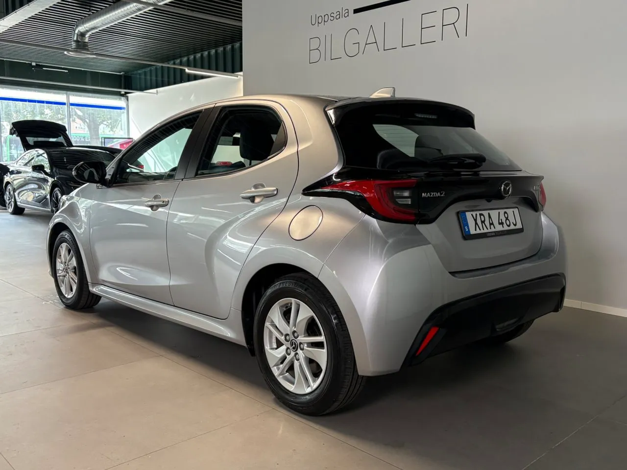 Vehicle image 3