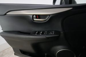 Lexus NX bild 33