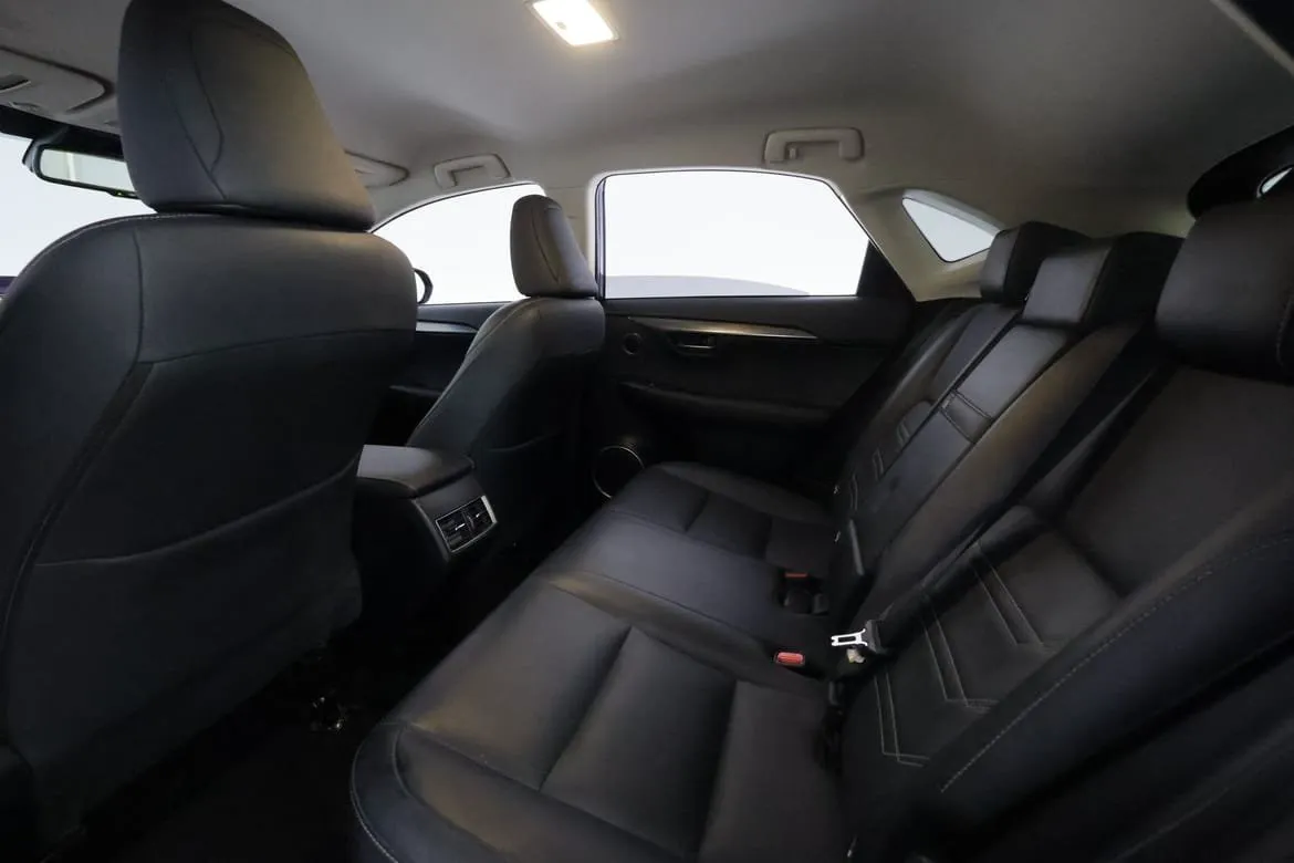 Vehicle image 20