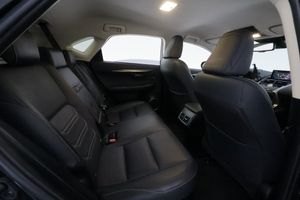 Lexus NX bild 22