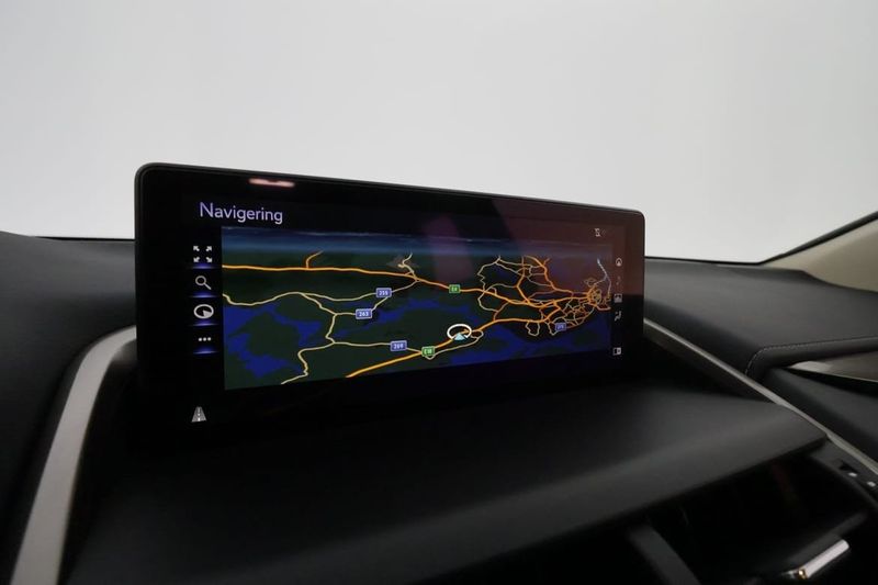 Lexus NX bild 28