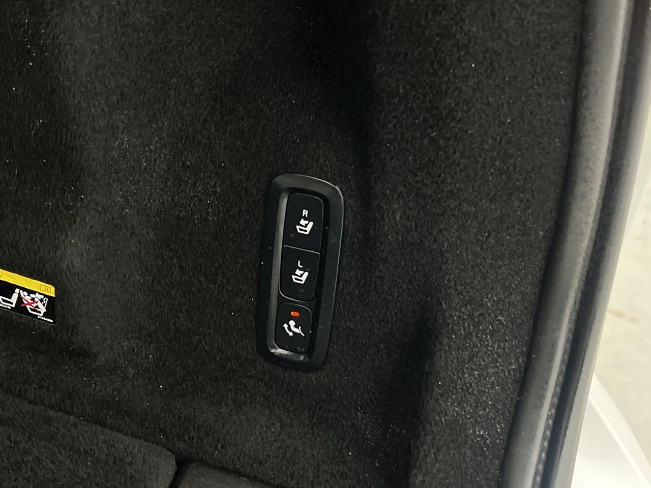 Vehicle image 29