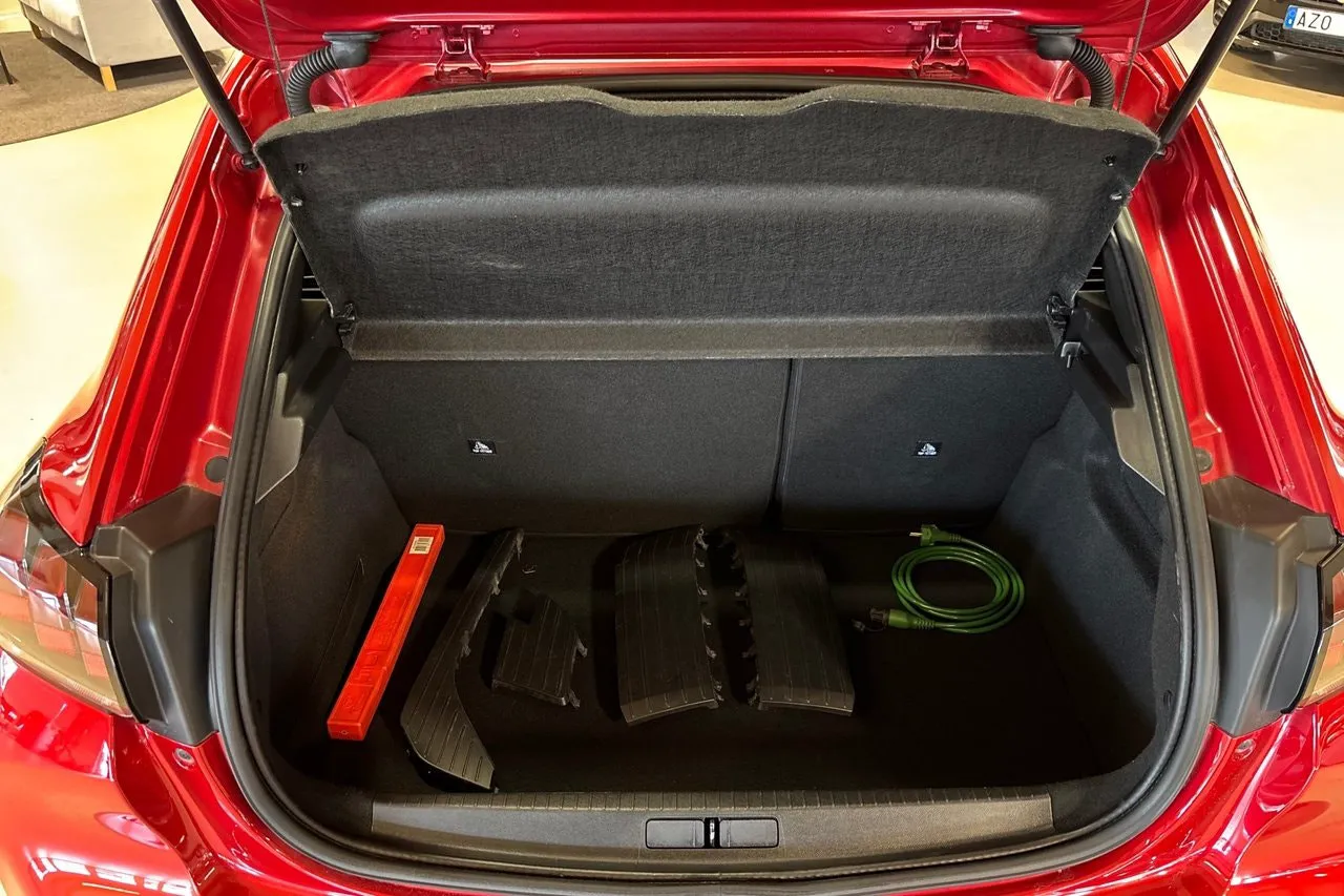 Vehicle image 20