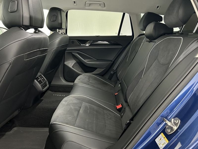 Volkswagen Passat bild 11