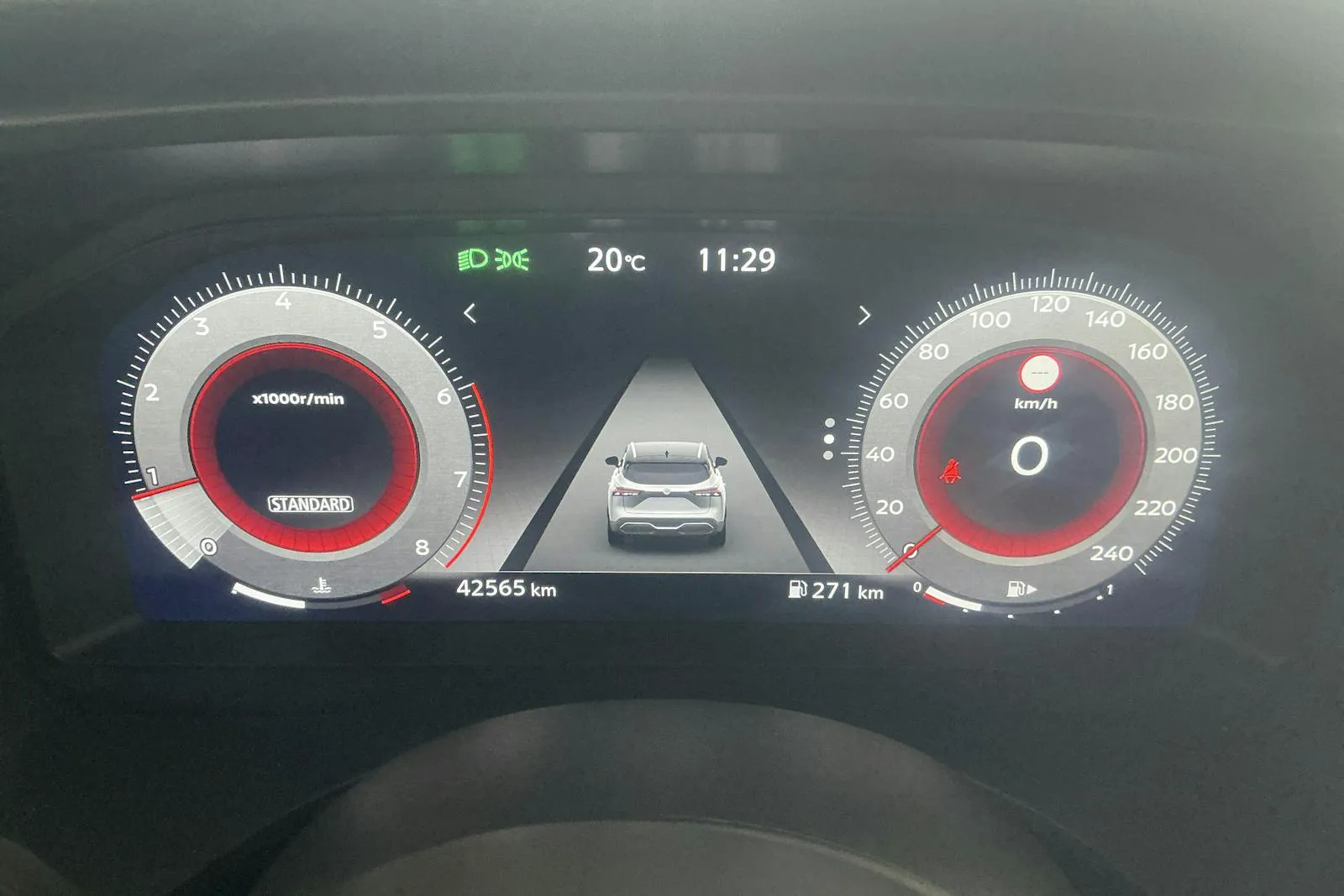 Vehicle image 9