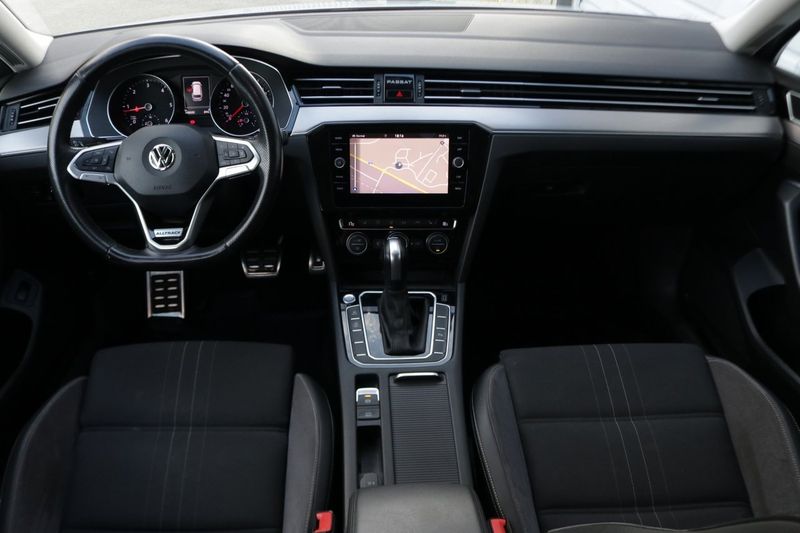 Volkswagen Passat bild 9