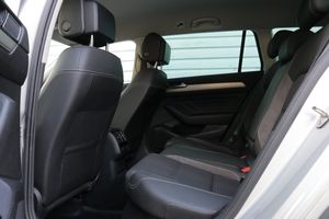 Volkswagen Passat bild 24