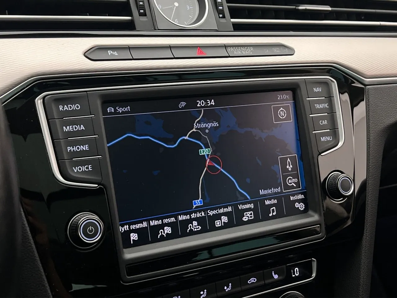 Vehicle image 21