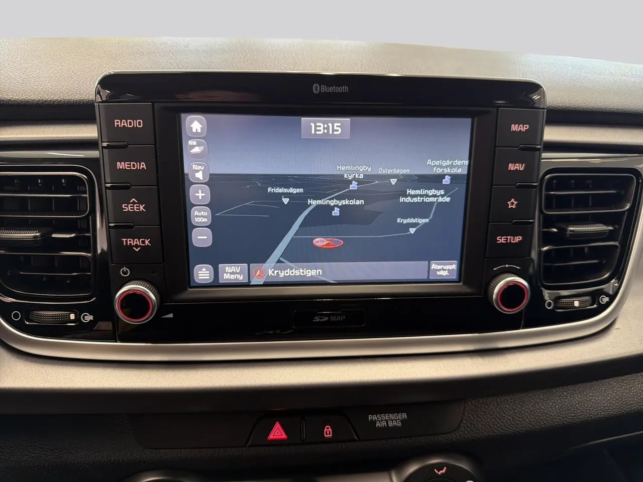 Vehicle image 11