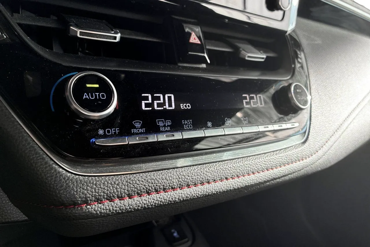 Vehicle image 20