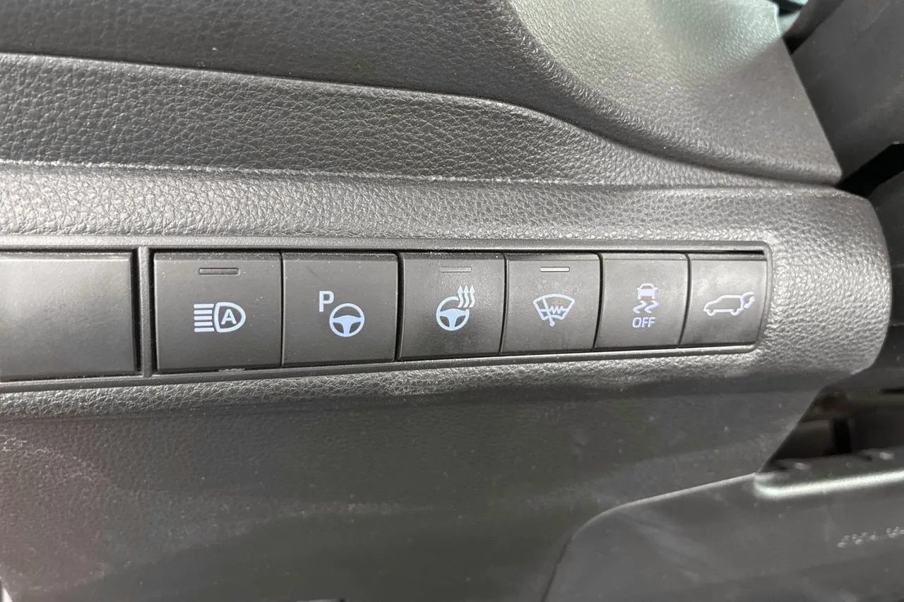 Vehicle image 22