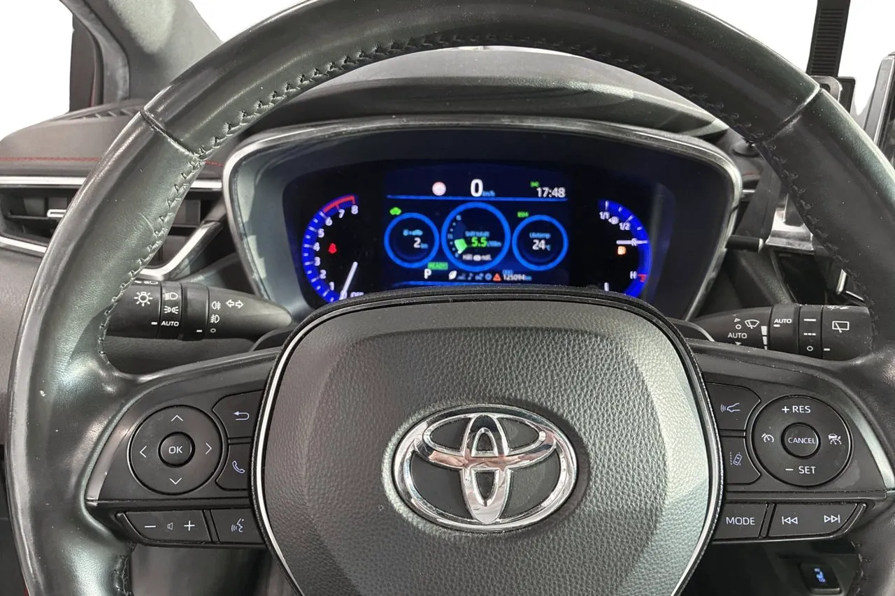 Vehicle image 11
