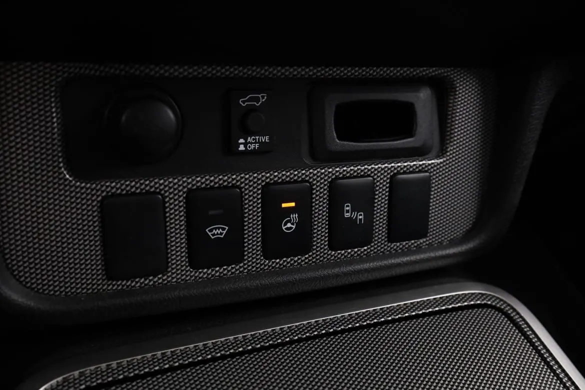 Vehicle image 24