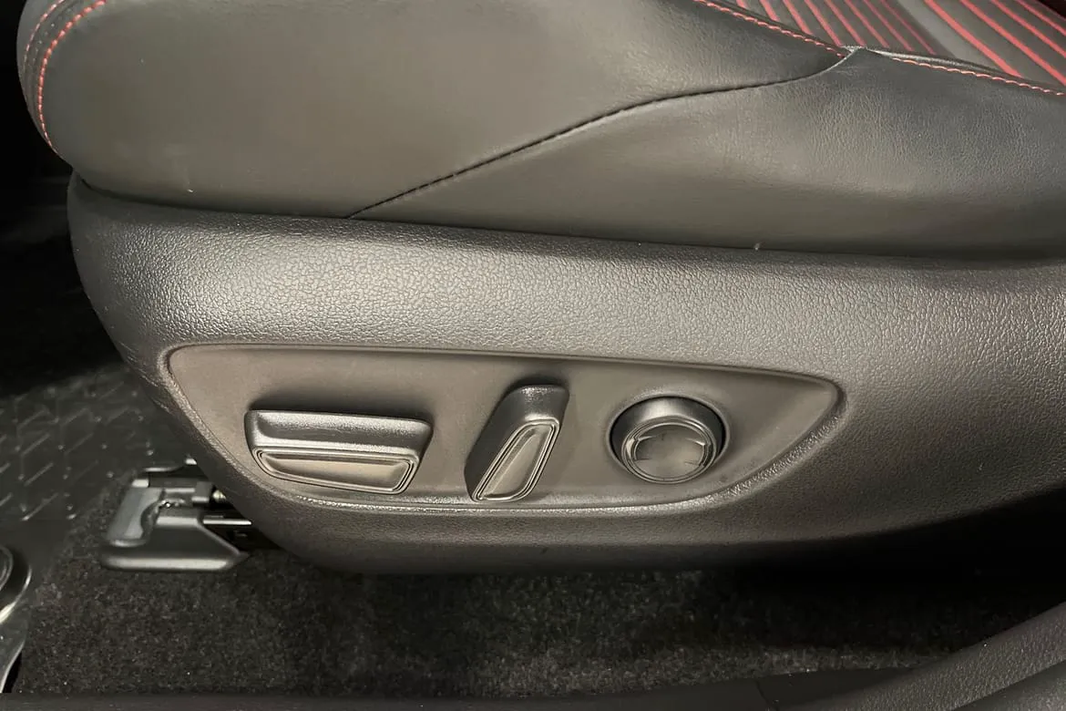 Vehicle image 23