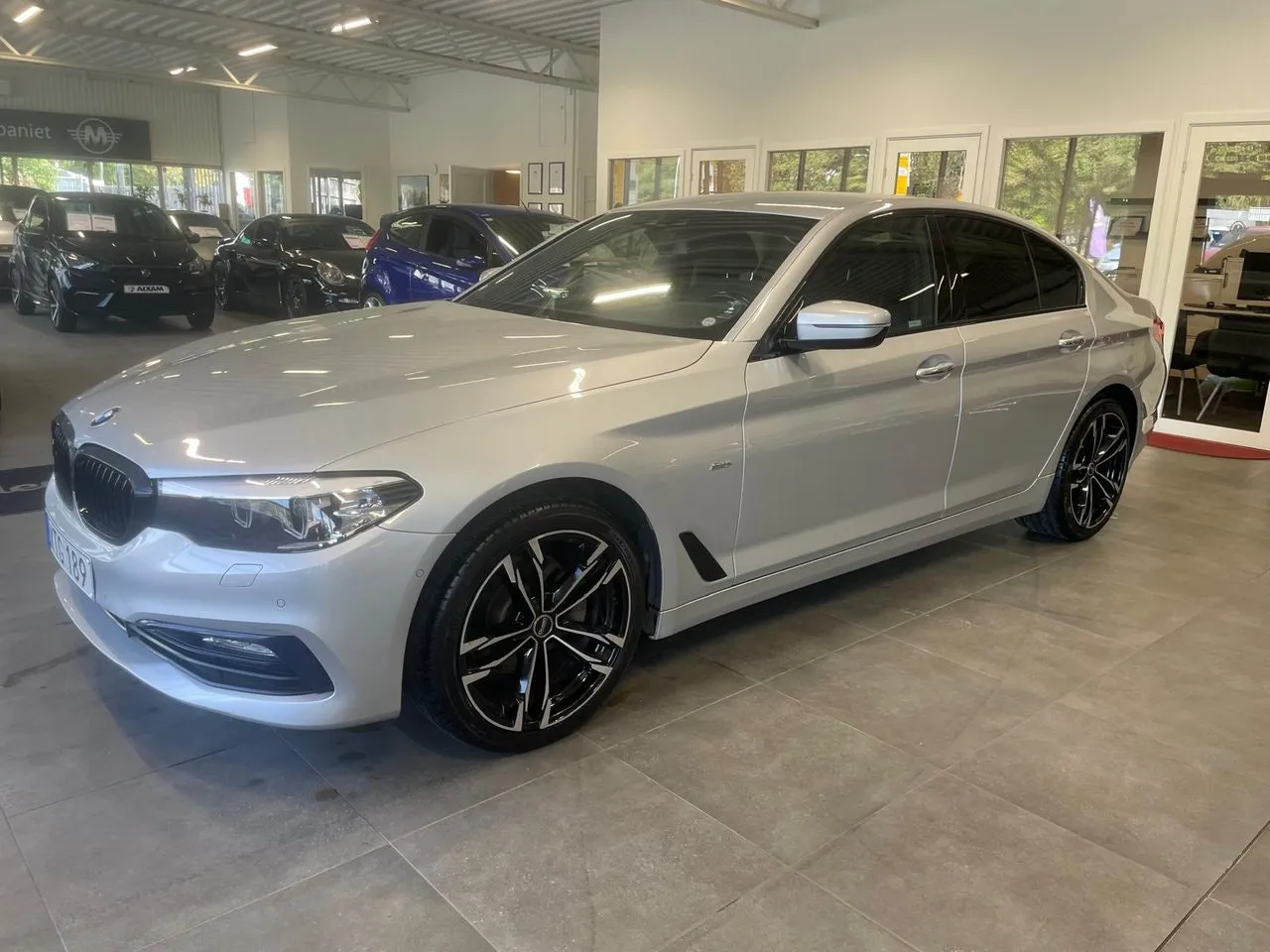 Vehicle image 1