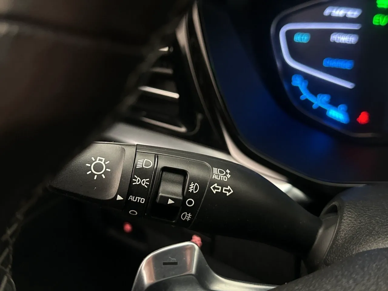 Vehicle image 27