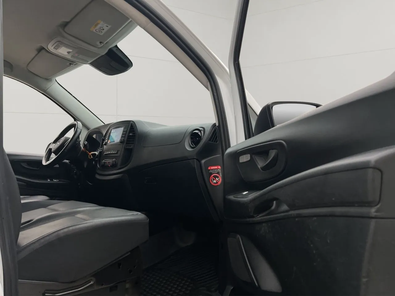 Vehicle image 28