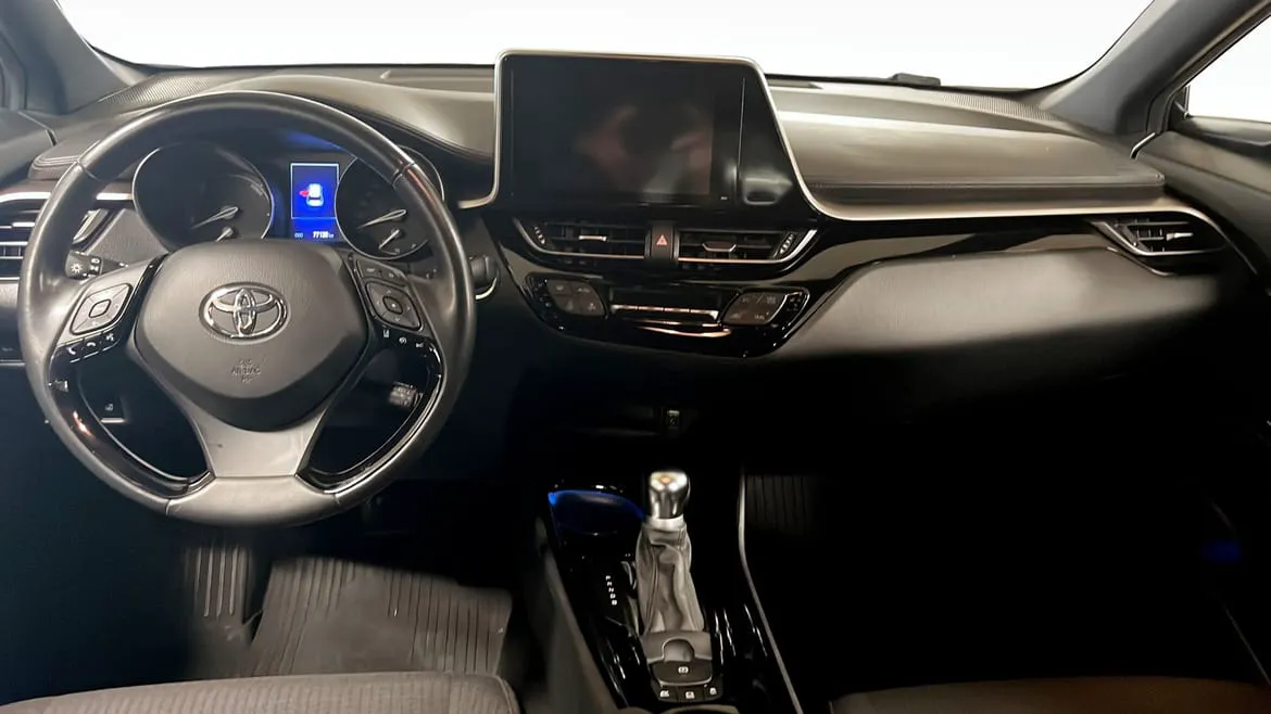 Vehicle image 8