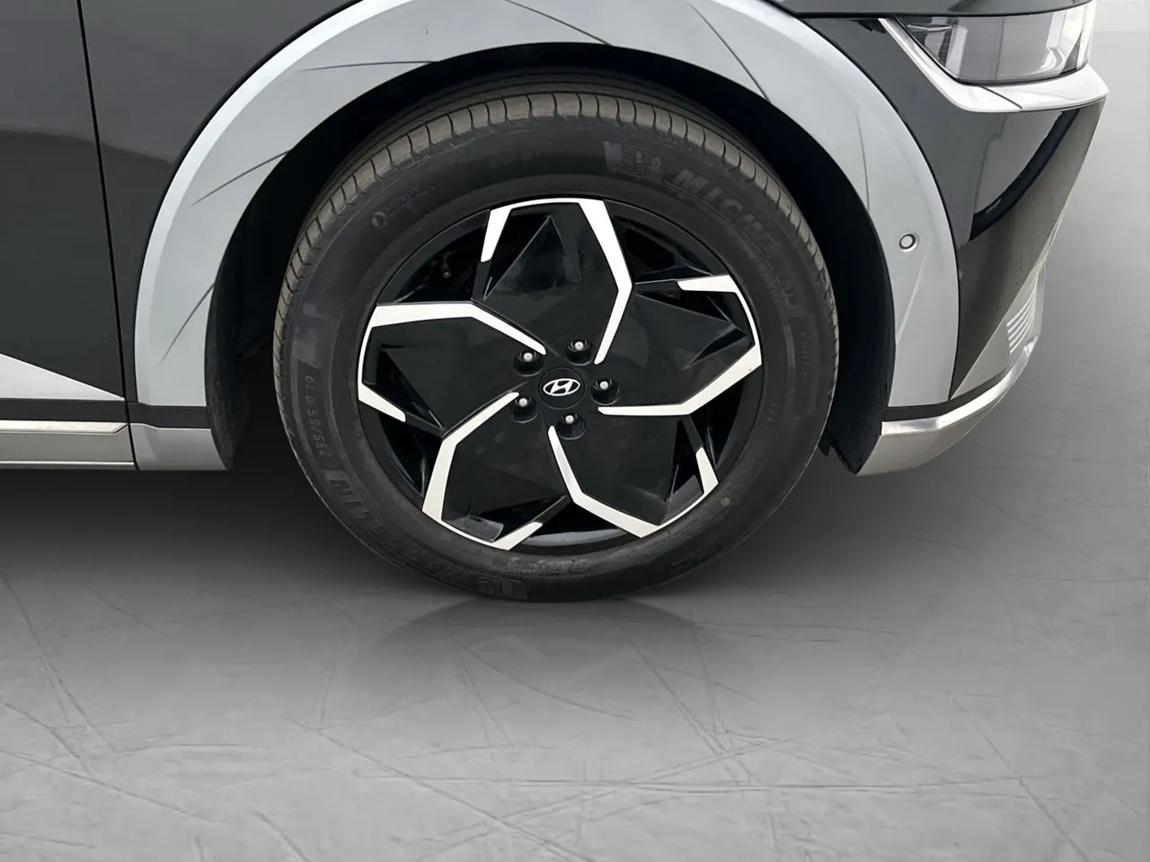 Vehicle image 31