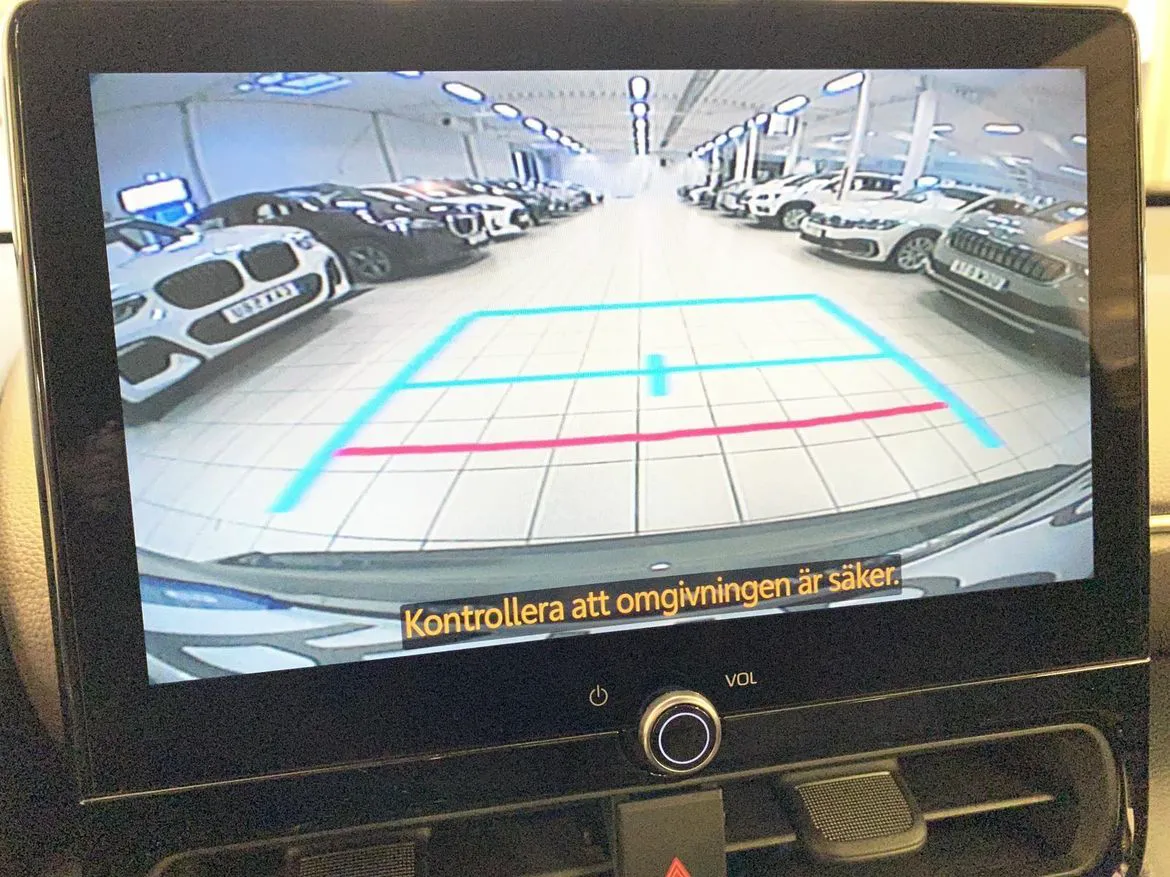 Vehicle image 18