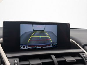 Lexus NX bild 21