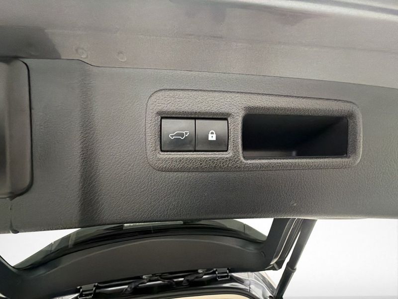Lexus NX bild 30