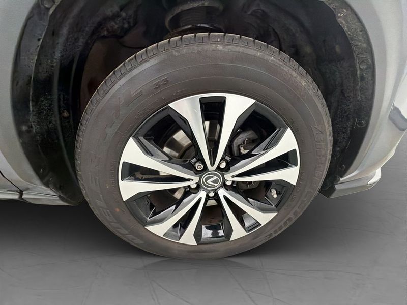 Lexus NX bild 34