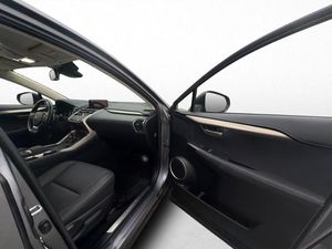 Lexus NX bild 27