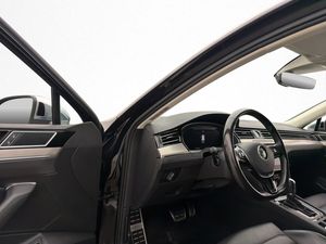Volkswagen Passat bild 11
